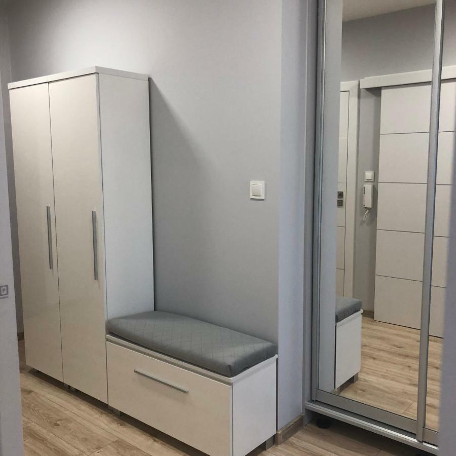 Klimatyzowany Apartament Roma Z Garazem Podziemnym Kielce Ngoại thất bức ảnh